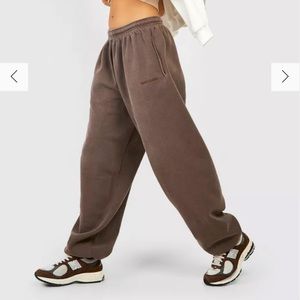 Boohoo sweat pants